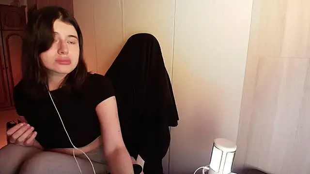 Snapshot of KristinaScott chatting on 02.23.26 KristinaScott online show from 02.23.26