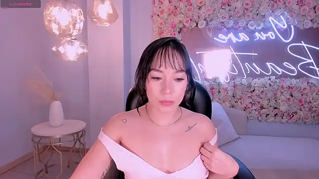 ZaraKafruni online show from 02.16.26