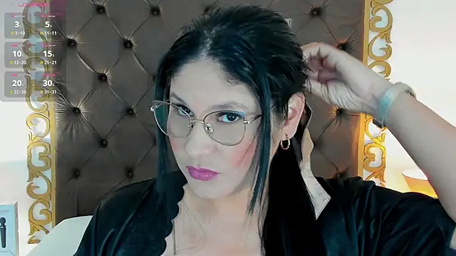 AlinaMilf online show from 04.12.26