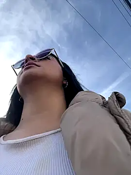 Snapshot of HANNAHBAKER00 chatting on 12.03.25 HANNAHBAKER00 online show from 12.03.25