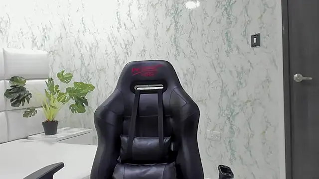 Nataly-Blonde online show from 12.19.25