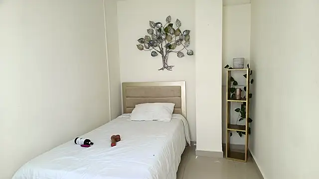 Sienna harrington online show from 11.22.25