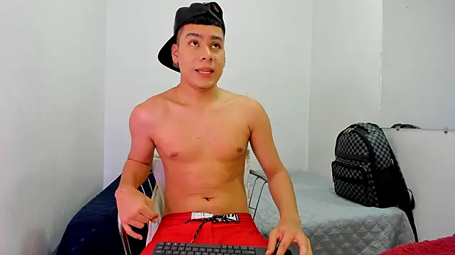 Lucastorrez01 online show from 06.11.26