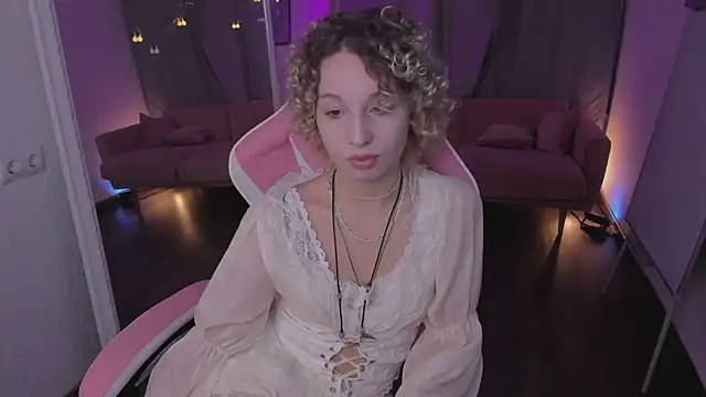 Mary Wohlberg online show from 11.27.25