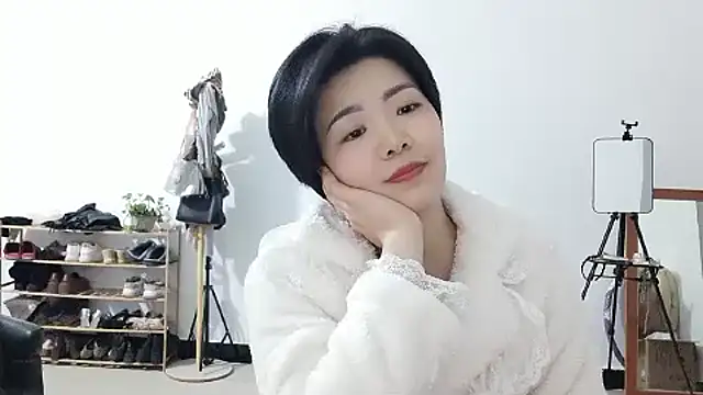 adele8731 online show from 12.18.25