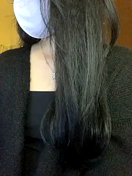 Hanni 22 online show from 11.20.25