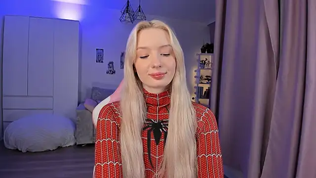 Tiffany Paw online show from 02.08.26