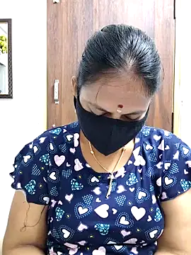 Queen-Neha online show from 04.13.26