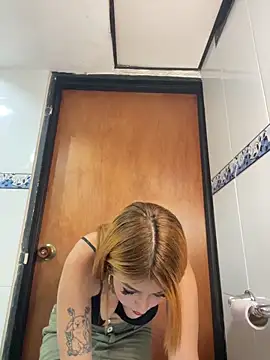 LeahCat69 online show from 11.29.25