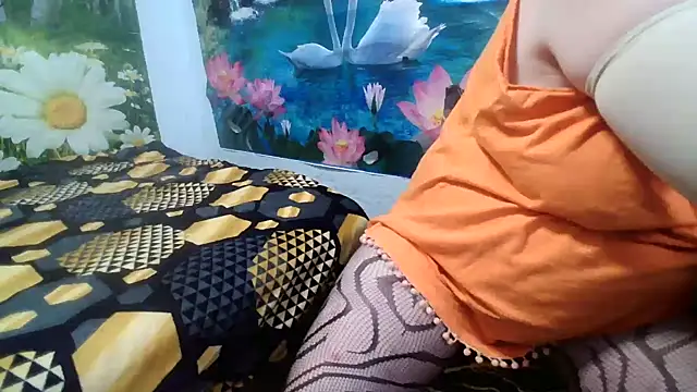 Snapshot of AnnaXGoldX chatting on 05.16.26 AnnaXGoldX online show from 05.16.26