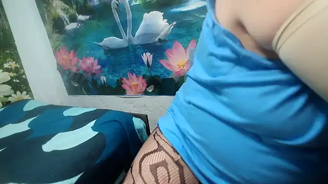Snapshot of AnnaXGoldX chatting on 05.26.26 AnnaXGoldX online show from 05.26.26