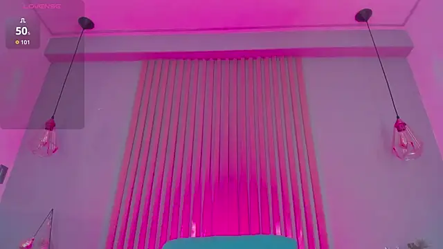 nicolesteele  online show from 12.16.25