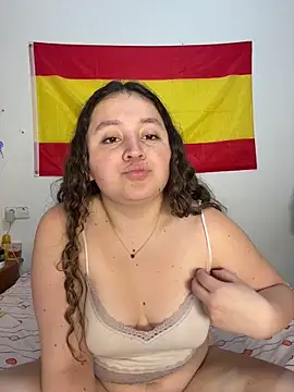 Snapshot of SulaySpain chatting on 04.29.26 SulaySpain online show from 04.29.26