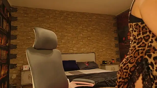 LeillaaX online show from 04.02.26