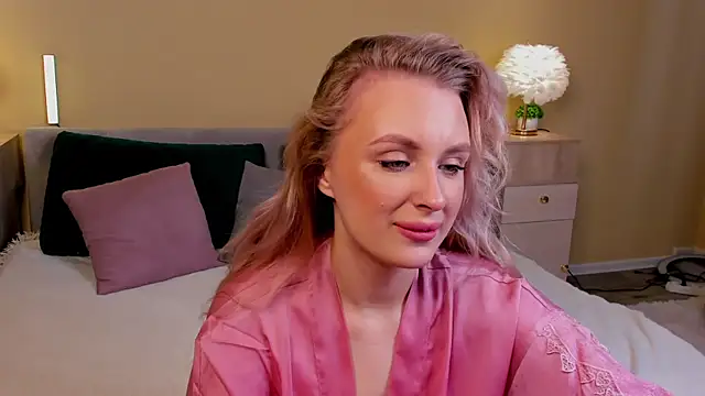 Snapshot of KiraRuiz chatting on 02.06.26 KiraRuiz online show from 02.06.26