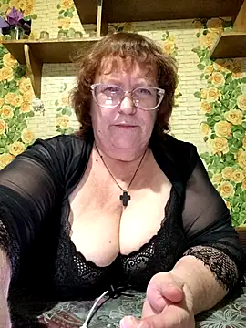 Snapshot of KASANDRA6 chatting on 11.25.25 KASANDRA6 online show from 11.25.25