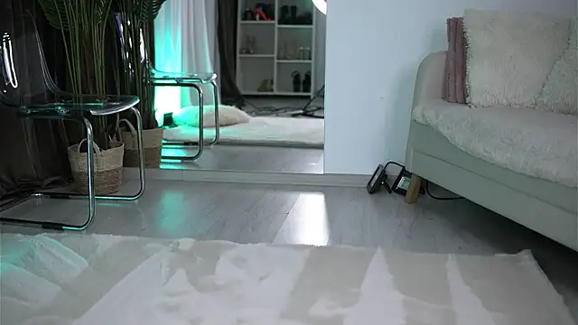 LuvCaprice online show from 12.17.25