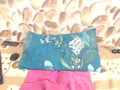 Lover Bear X online show from 01.06.26