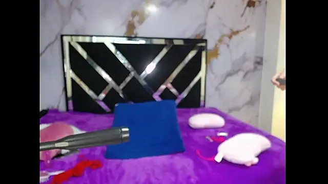 AmbarSxxx online show from 04.15.26