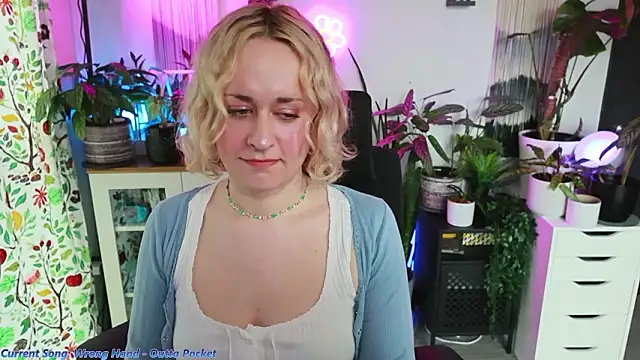 xzoeyryanx online show from 02.20.26