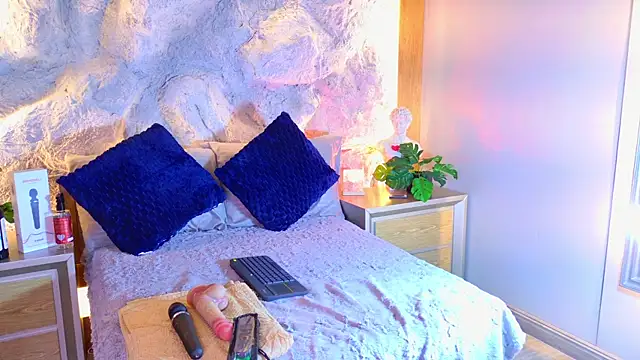 bella mush online show from 04.17.26