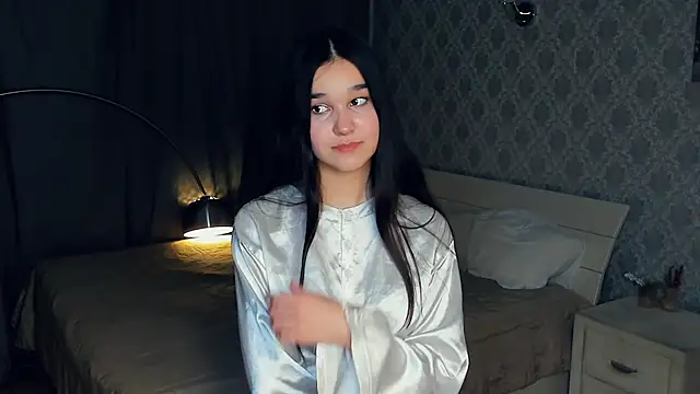 MeliaMelchiori online show from 11.28.25