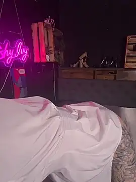 Shy-Ivy online show from 05.15.26