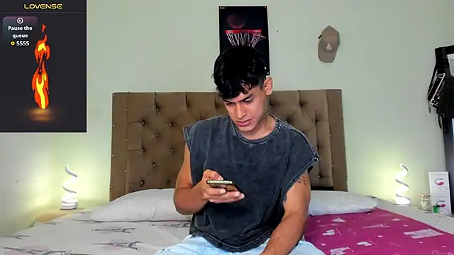 Snapshot of blorelopez chatting on 02.17.26 blorelopez online show from 02.17.26