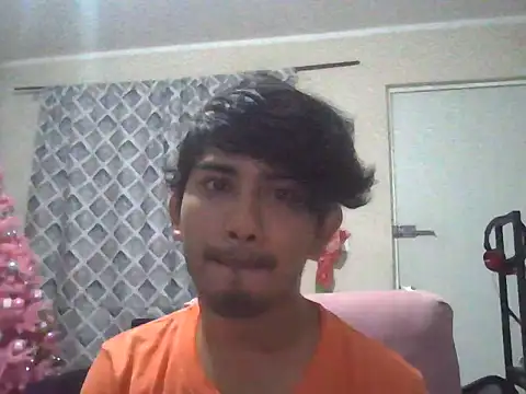 Snapshot of chikis_18 chatting on 01.10.26 chikis 18 online show from 01.10.26