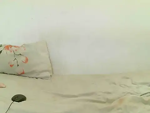 Snapshot of BrunetteNaomi8 chatting on 11.24.25 BrunetteNaomi8 online show from 11.24.25