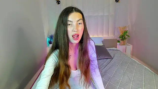 LiraRevery online show from 12.03.25