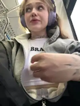 Snapshot of RussianWoman chatting on 12.20.25 RussianWoman online show from 12.20.25