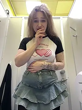 Snapshot of RussianWoman chatting on 01.08.26 RussianWoman online show from 01.08.26