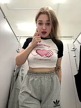 Snapshot of RussianWoman chatting on 01.13.26 RussianWoman online show from 01.13.26