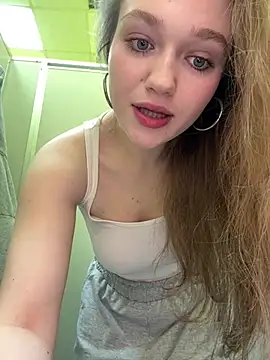 Snapshot of RussianWoman chatting on 01.17.26 RussianWoman online show from 01.17.26