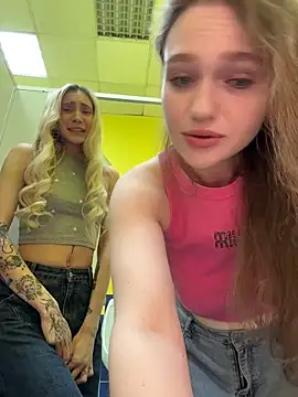 Snapshot of RussianWoman chatting on 02.15.26 RussianWoman online show from 02.15.26