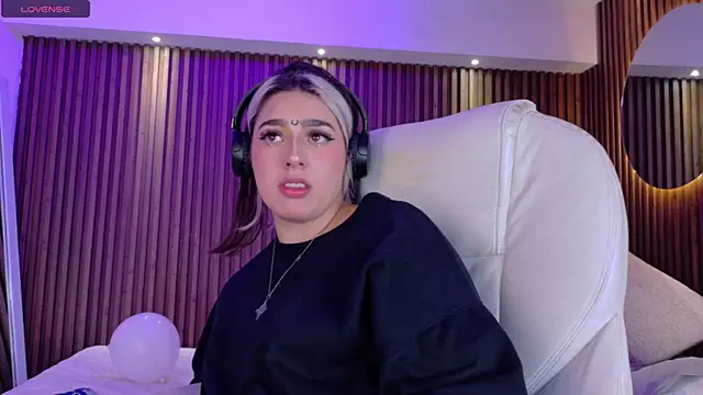 GabyRose9 online show from 03.18.26