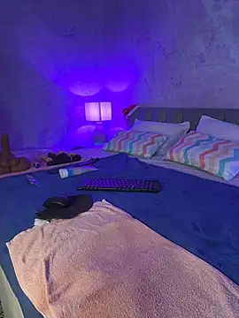 IsabelaStefano online show from 12.16.25