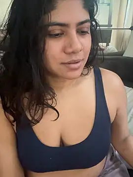 Snapshot of TiaBella_ chatting on 02.27.26 TiaBella online show from 02.27.26