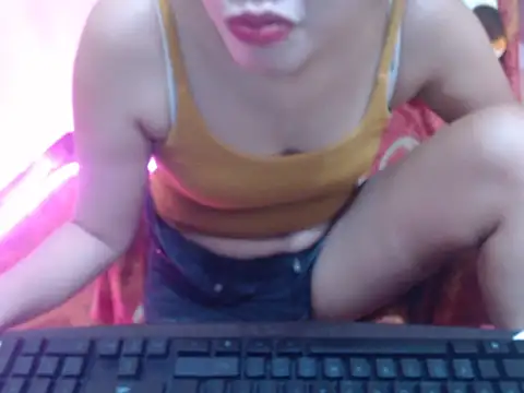 HotAsian Yazzi69 online show from 02.18.26