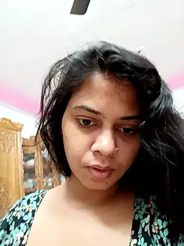 Snapshot of Farihasultana30 chatting on 11.24.25 Farihasultana30 online show from 11.24.25