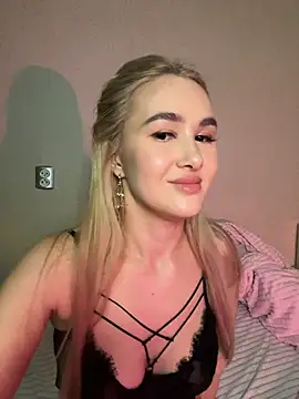 Snapshot of Miss_Alisse chatting on 11.27.25 Miss Alisse online show from 11.27.25