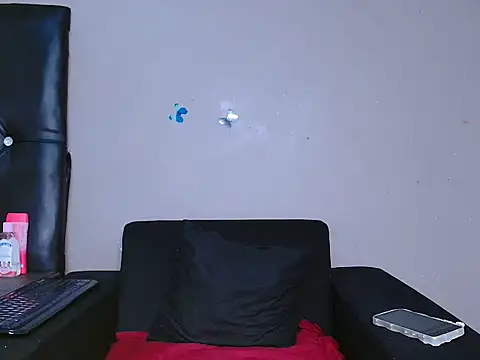 YELLOW-MELLO online show from 11.26.25