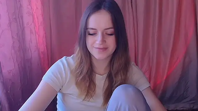 Illa May online show from 03.07.26