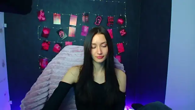 Stella XO online show from 04.08.26