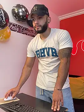 Snapshot of Mike_savage3 chatting on 02.17.26 Mike savage3 online show from 02.17.26