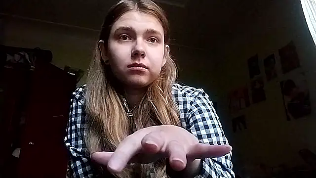 Snapshot of KikiBang chatting on 01.13.26 KikiBang online show from 01.13.26