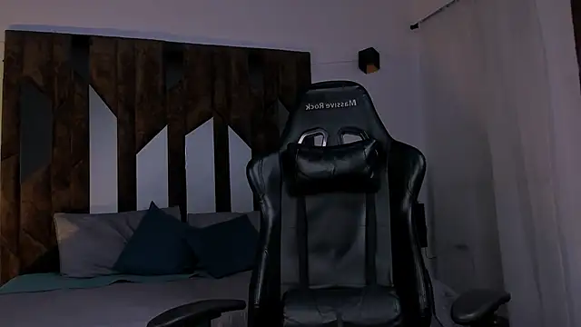 Snapshot of Ostin_Saints chatting on 02.11.26 Ostin Saints online show from 02.11.26