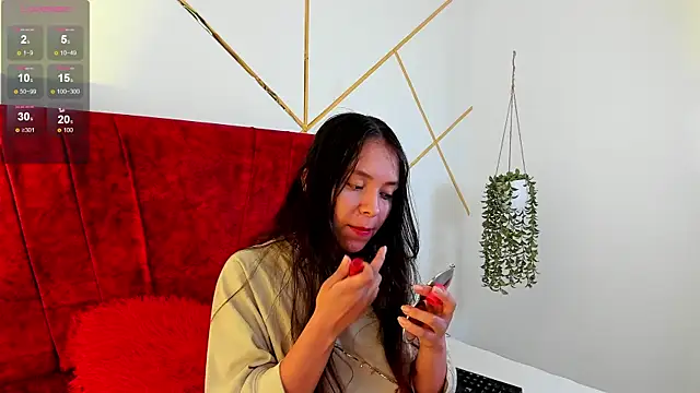 Julieta Lein  online show from 01.15.26