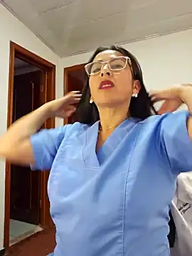 JustSamantha  online show from 12.17.25